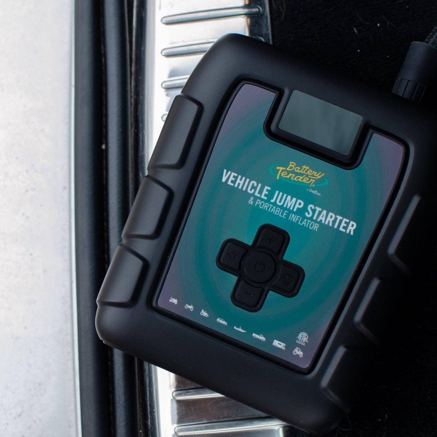 Battery Tender® 800 AMP Jump Starter and Tire Inflator