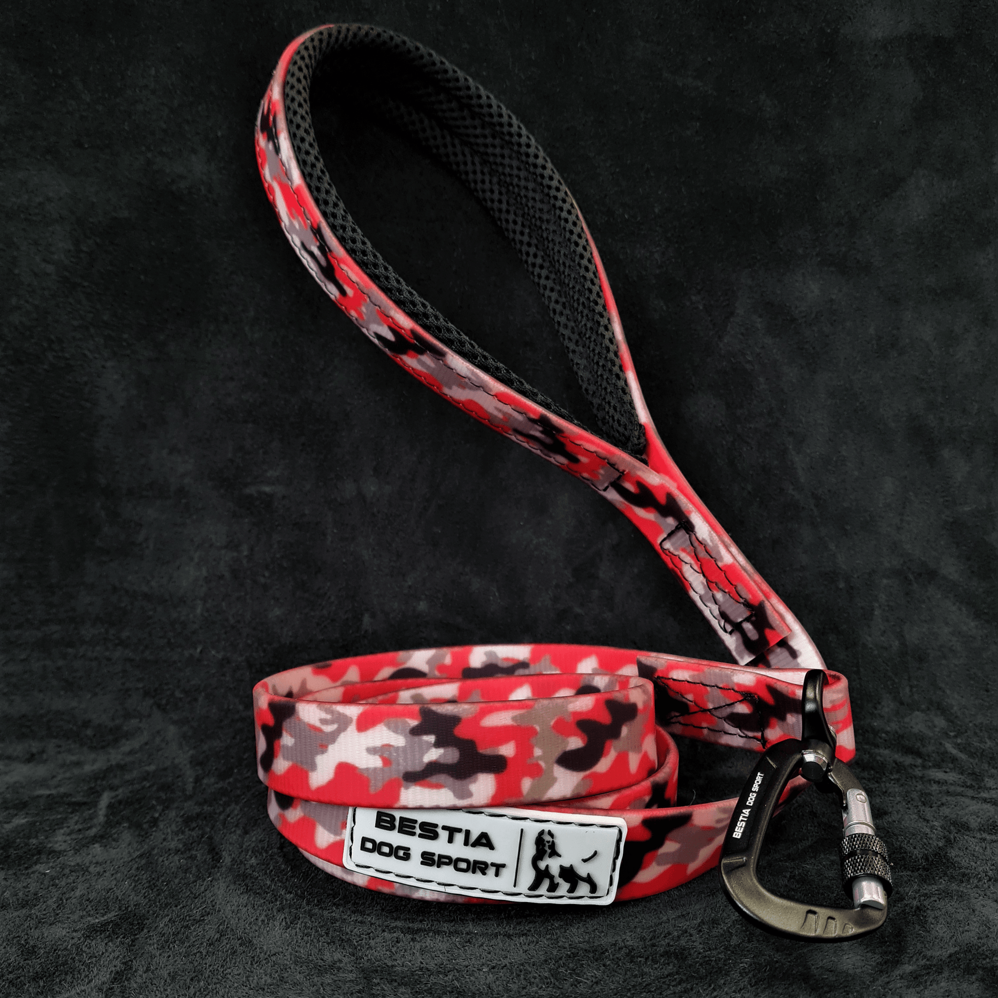 Bestia Dog Sport Tactical Leash Red Camo - Angler's Pro Tackle & Outdoors