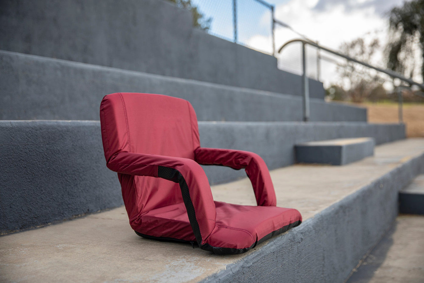 Picnic Time Ventura Portable Reclining Stadium Seat