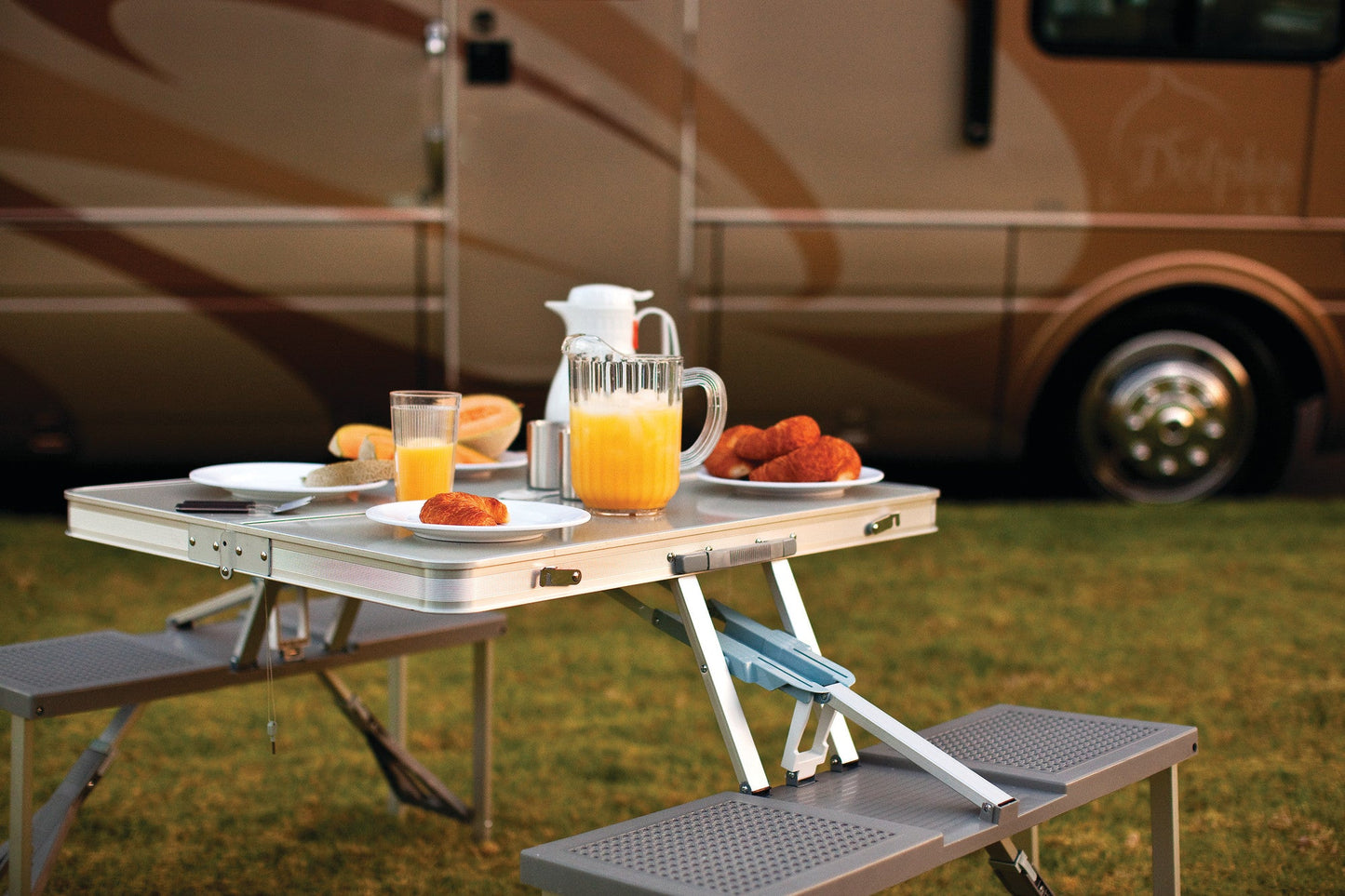 Picnic Time  Aluminum Portable Picnic Table with Seats
