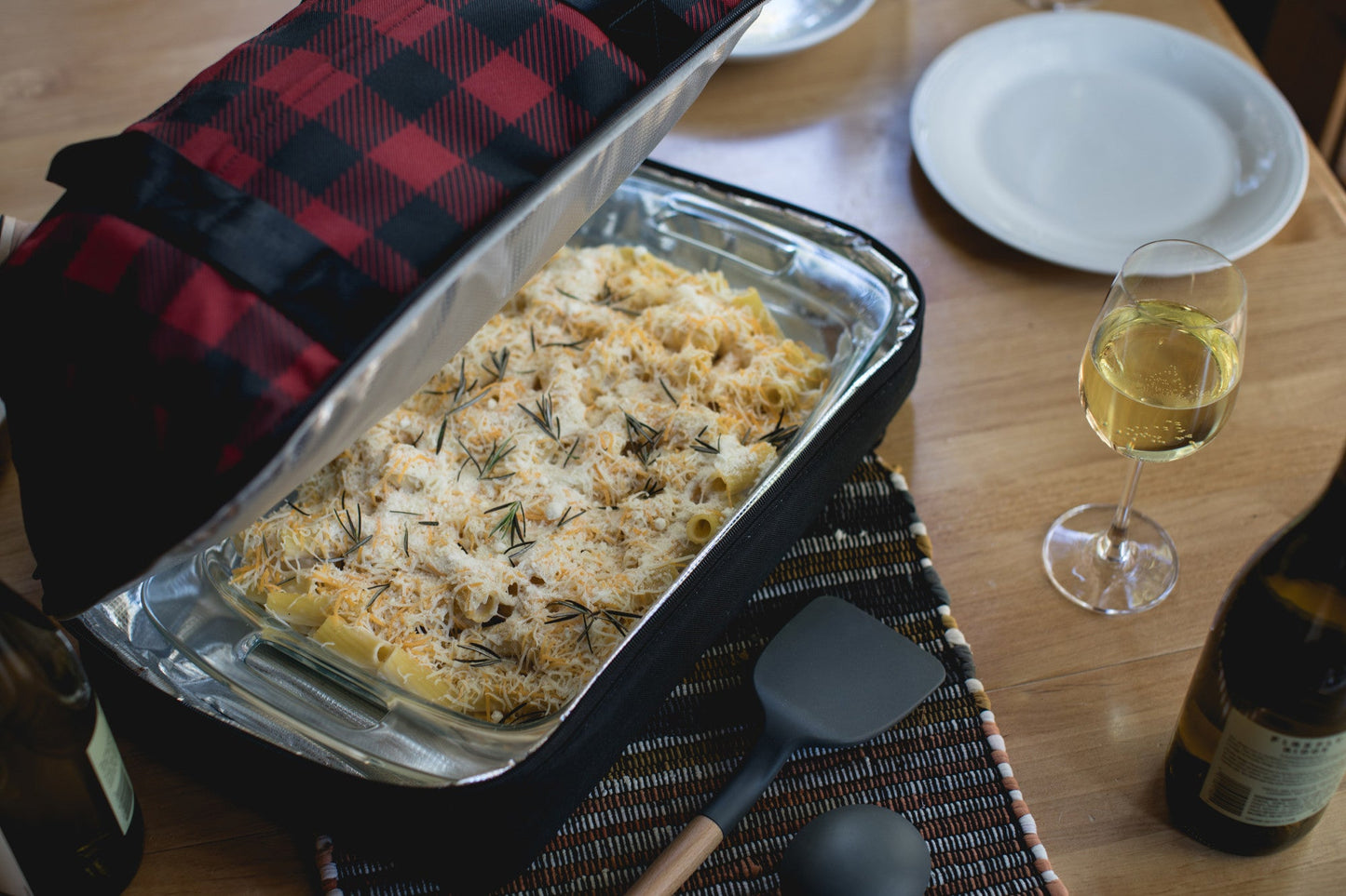 Picnic Time Potluck Casserole Tote