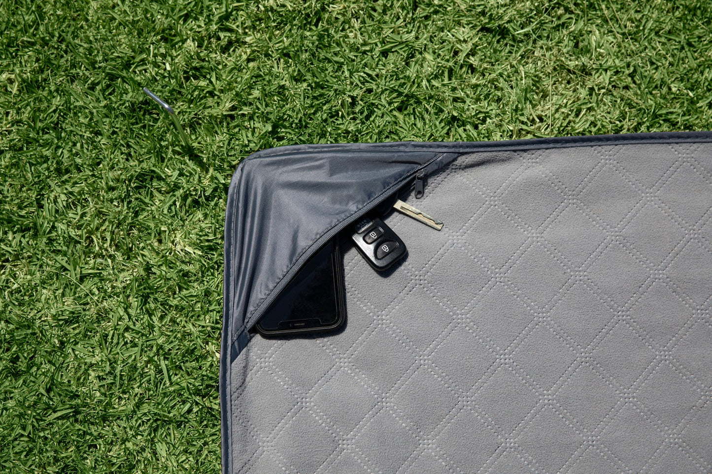 Picnic Time All-Purpose Machine Washable Stadium Blanket