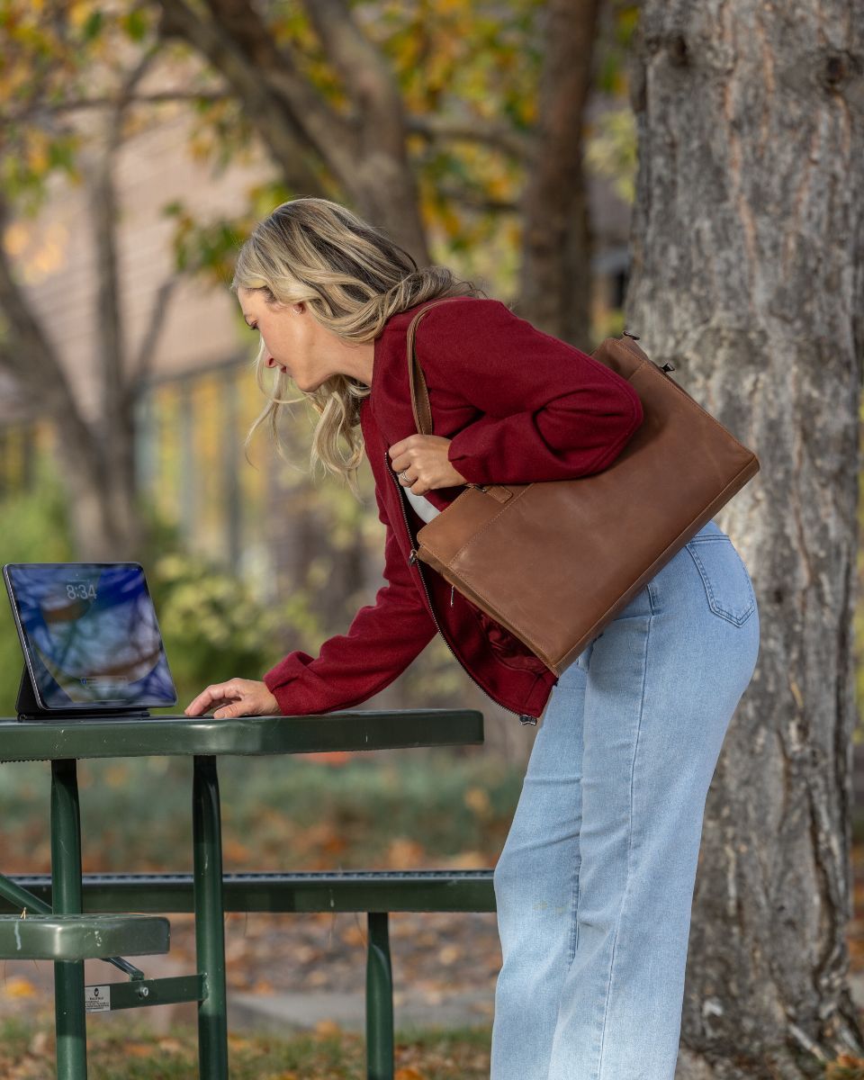 Concealed Carry Willow Computer Satchel by Lady Conceal - Angler's Pro Tackle & Outdoors