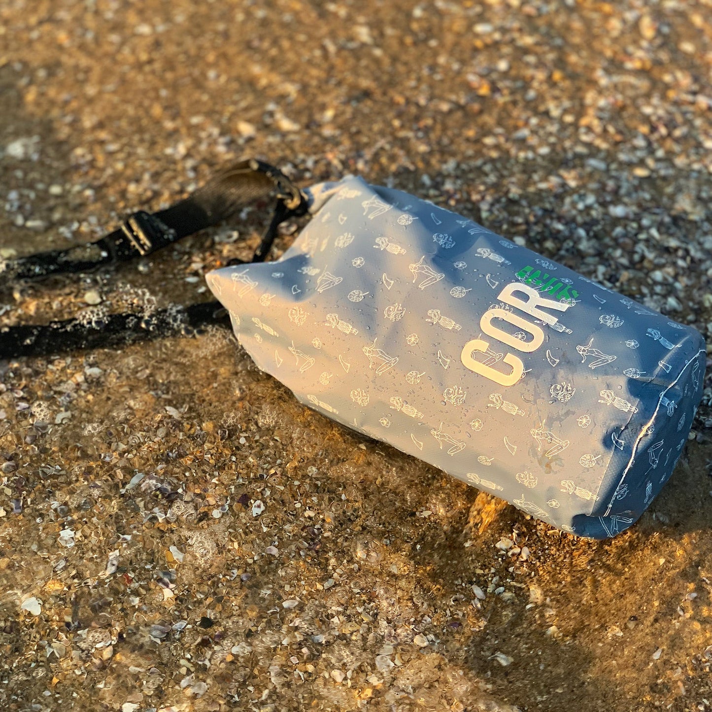 COR Surf Dry Bags (Hawaiian Print): 3L, 5L, 10L, 15, and 3 - Packs - Angler's Pro Tackle & Outdoors