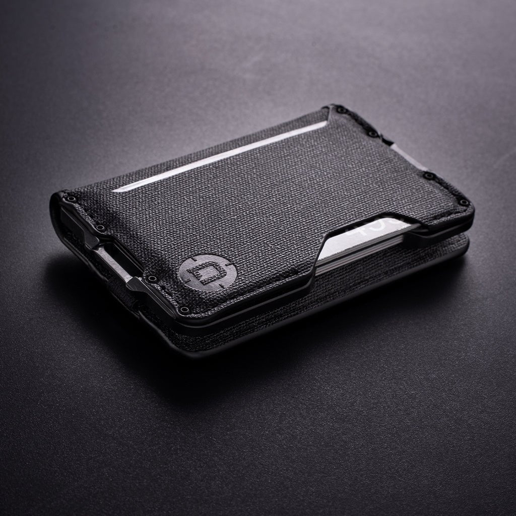 DANGO D03 DAPPER™ BIFOLD WALLET - Angler's Pro Tackle & Outdoors