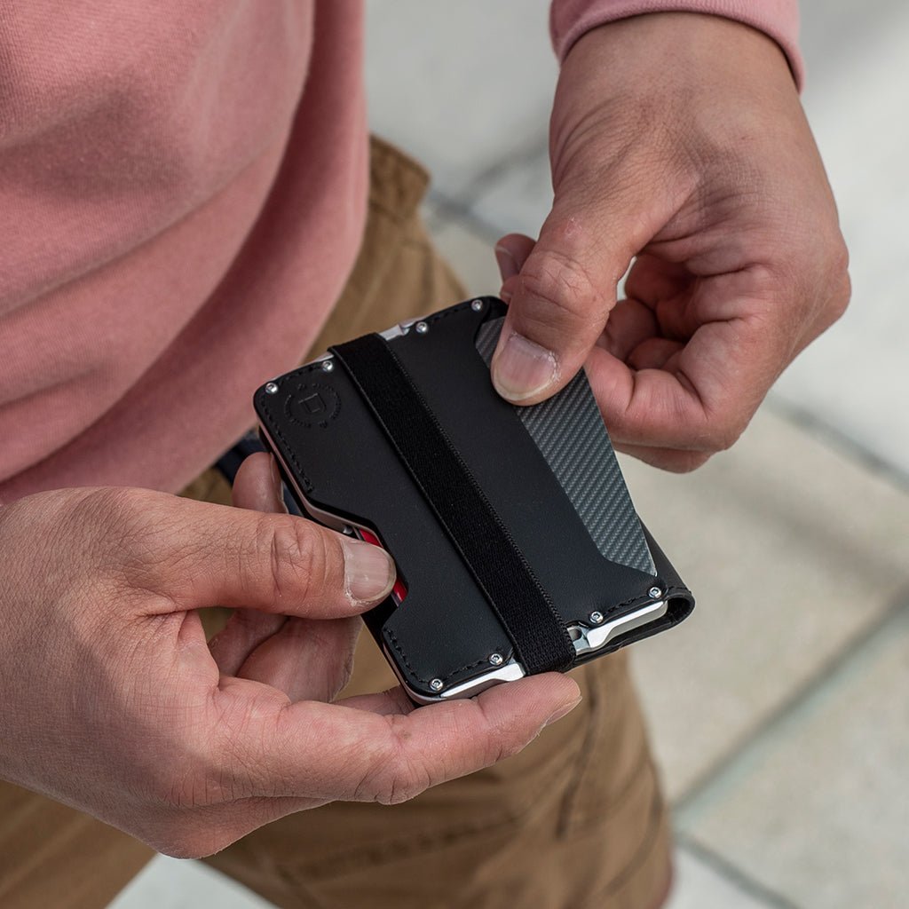 DANGO D03 DAPPER™ BIFOLD WALLET - Angler's Pro Tackle & Outdoors