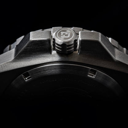 DANGO DV - 02 - AUTOMATIC DIVE WATCH WITH SILICONE SPORT STRAP - Angler's Pro Tackle & Outdoors