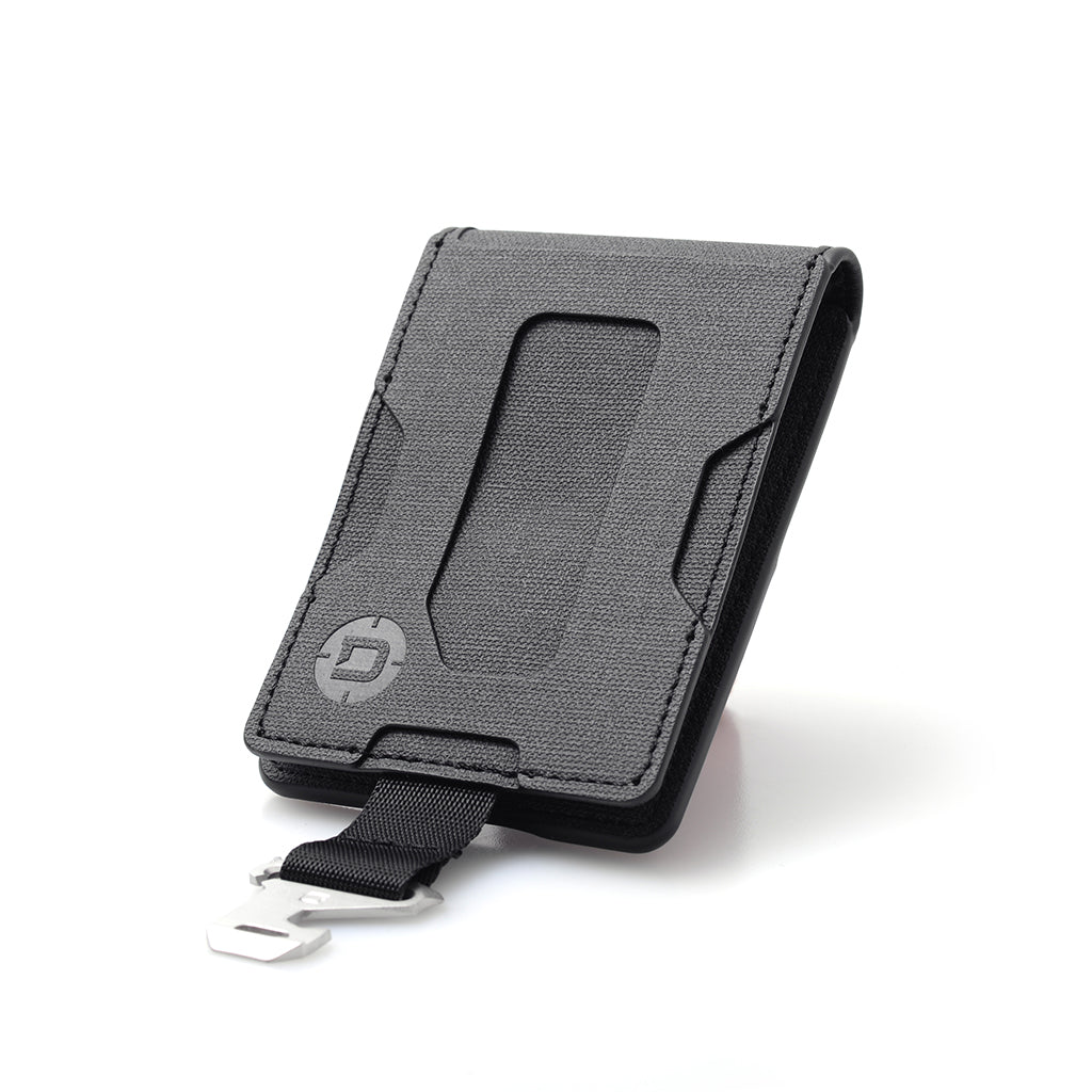 DANGO M1 MAVERICK™ 4 POCKET BIFOLD DTEX WITH MT01 CLASP/MULTI - TOOL - Angler's Pro Tackle & Outdoors