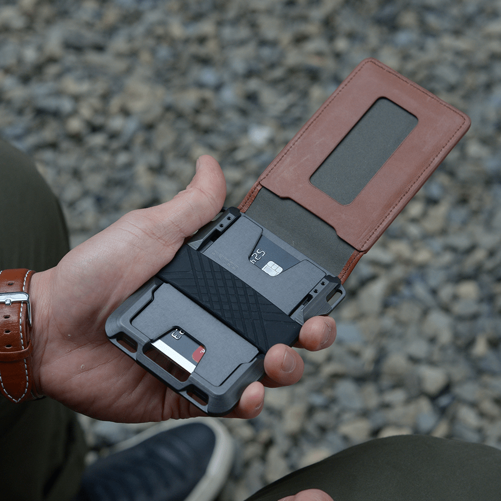 DANGO M1 MAVERICK™ BIFOLD WALLET - 4 POCKET BIFOLD LEATHER - Angler's Pro Tackle & Outdoors