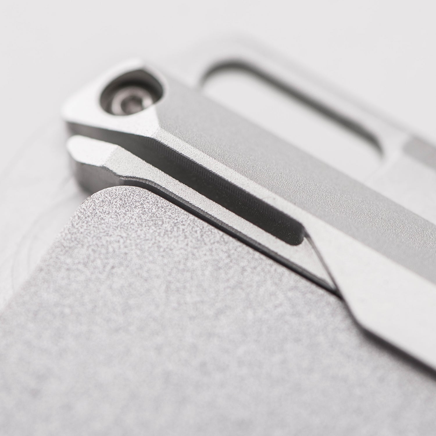 DANGO M1 MAVERICK™ RAIL WALLET - Angler's Pro Tackle & Outdoors