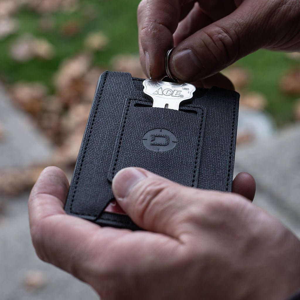 DANGO S1 STEALTH™ WALLET - Angler's Pro Tackle & Outdoors