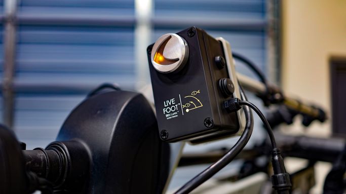 DD26 Fishing Live Foot™ - Patented Motor Control System for Sonar Transducers by Blitz Lures - Angler's Pro Tackle & Outdoors