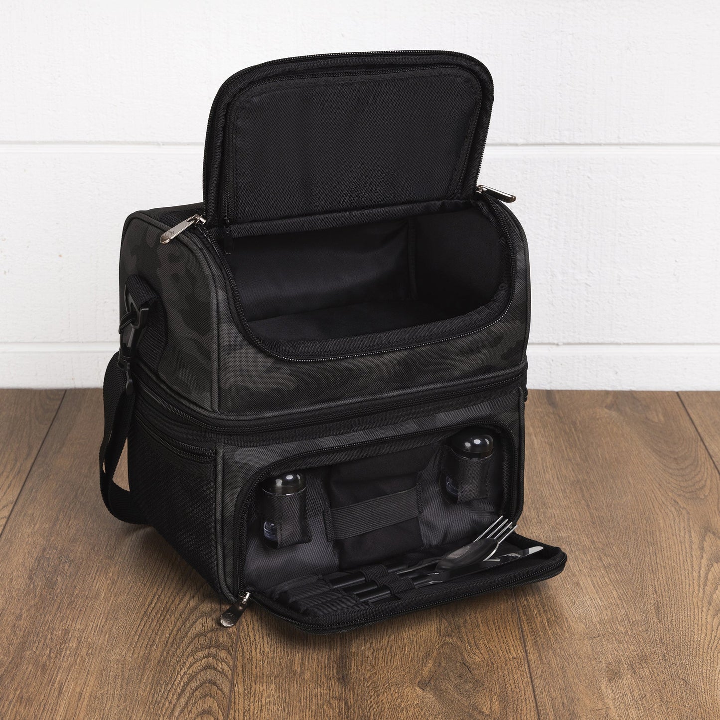 Picnic Time  Pranzo Lunch Bag Cooler with Utensils