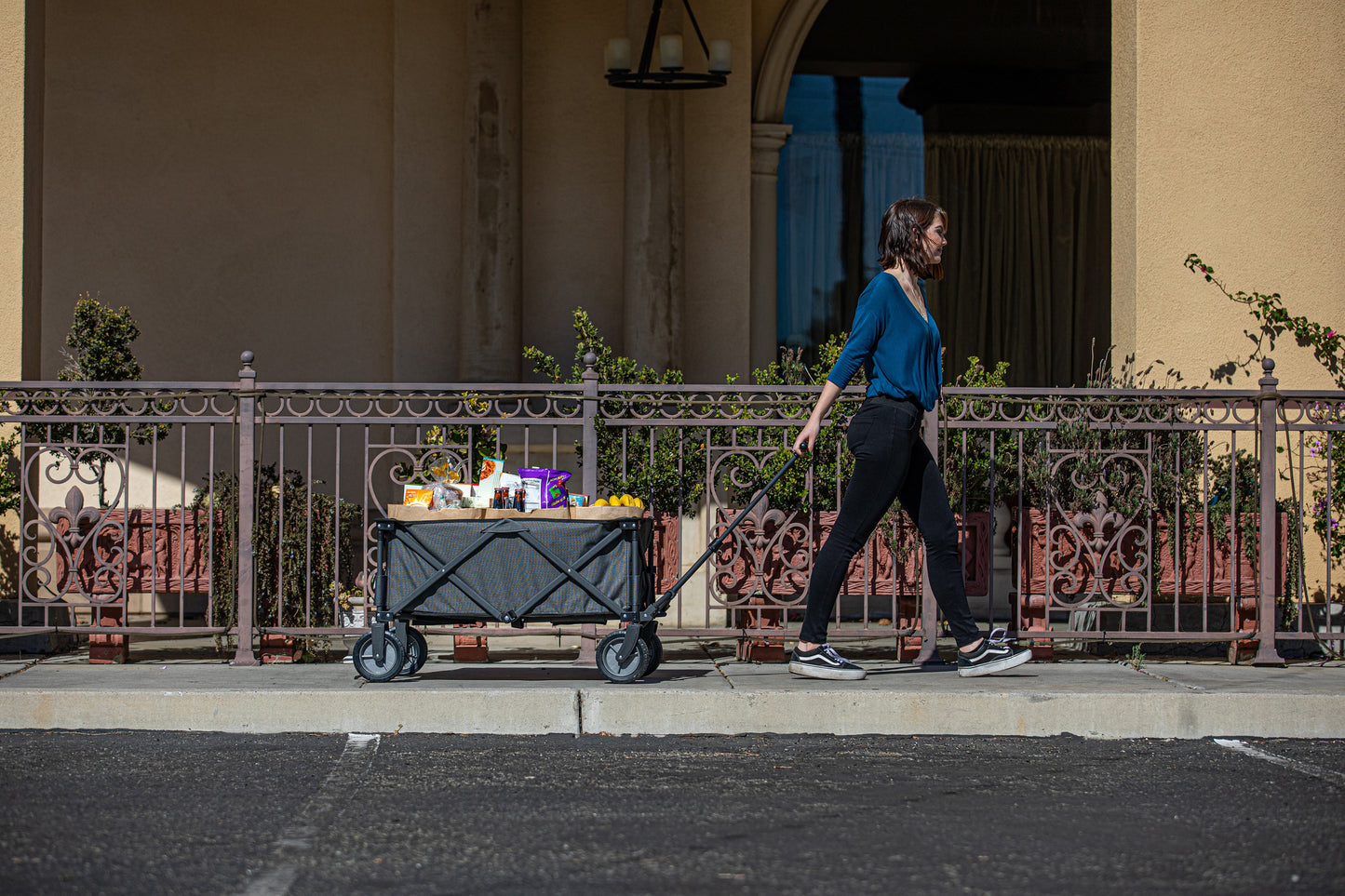 Picnic Time Adventure Wagon Portable Utility Wagon