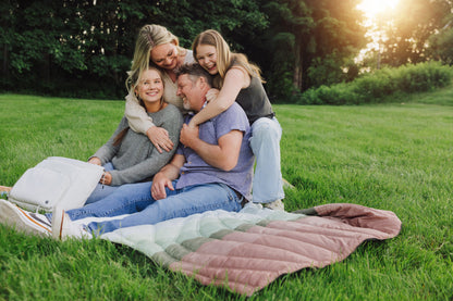 Picnic Time Aura Outdoor Puffer Blanket