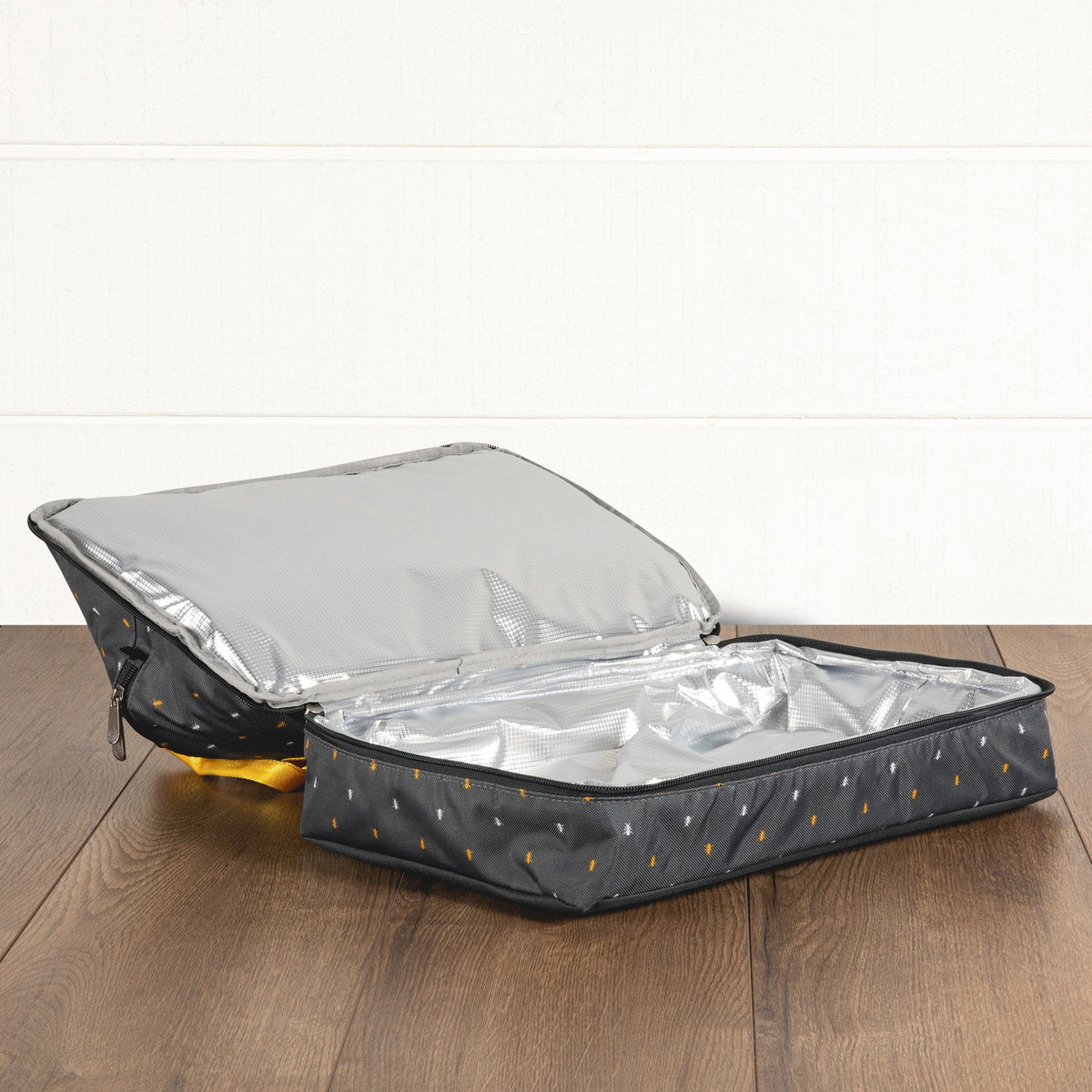 Picnic Time Potluck Casserole Tote