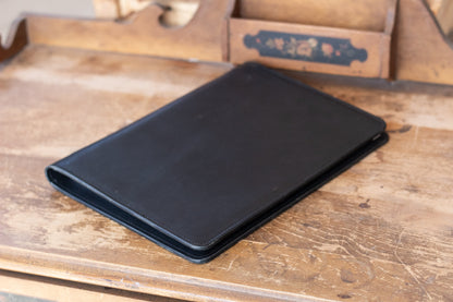 Twisted Arrow Goods Sylvester Padfolio