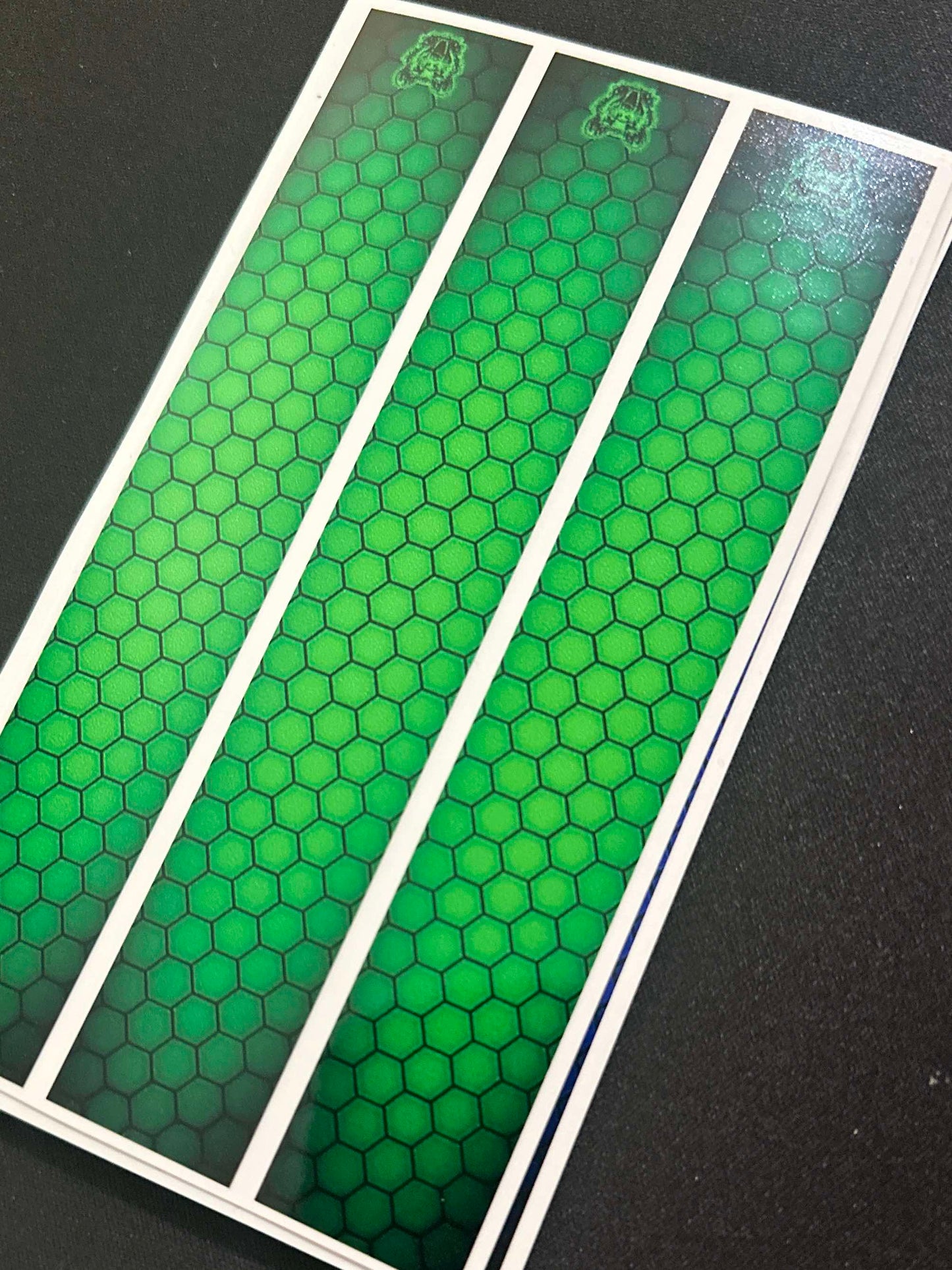 The Bowtique Black Drop Shadow Honeycomb Arrow Wraps