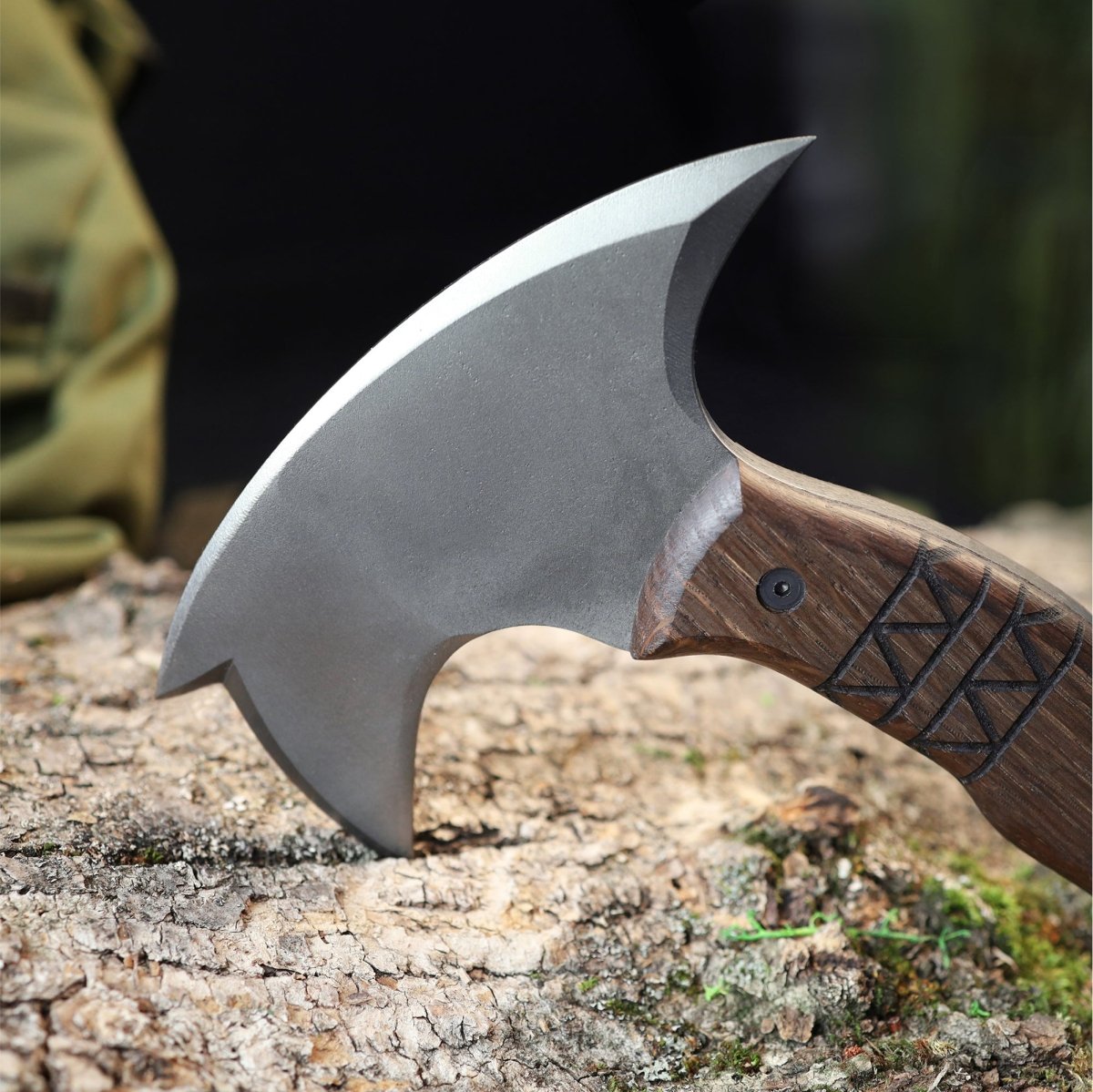 AncientSmithy Handcrafted tomahawk "Takoda" with tribal engraving