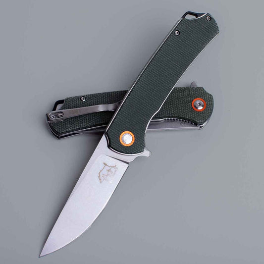 Grit Knives The_Hendrik