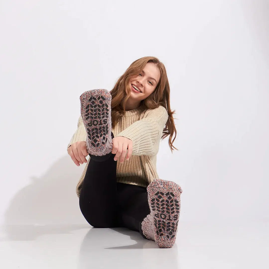 GoWith Women's Merino Crew Non-Slip Grip Cabin & Christmas Socks