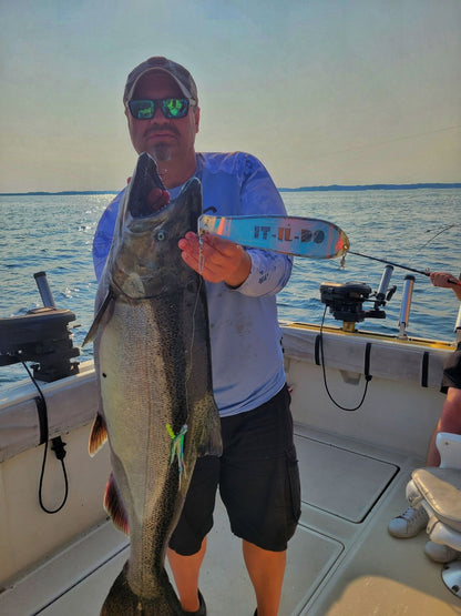 Ice Strong Outdoors - 10" Chrome / Glow Dual Fin Fishblade