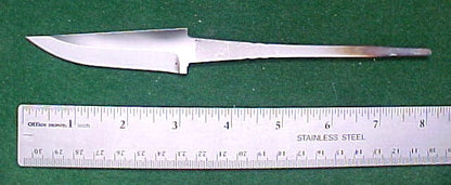 Laurin Metalli -carving-80-with-ricasso-stainless