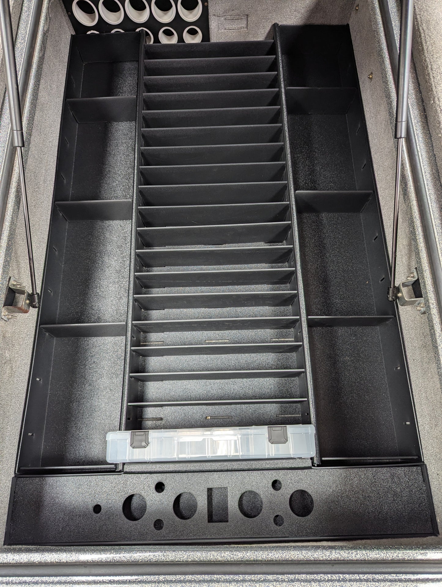AMPD Marine NPDLEG0001 2015 V20 FRONT CENT COMPARTMENT
