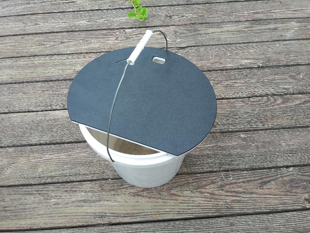 Fat Fish Designz Lidia Bucketz ---Bucket Lid Cutting Board