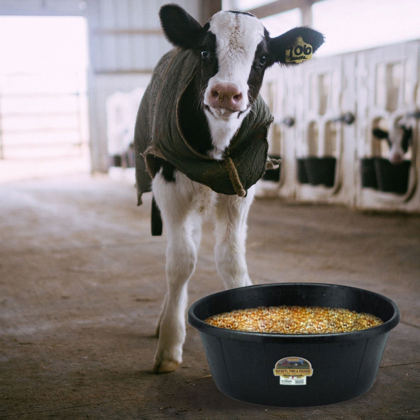 Little Giant Durable Weatherproof 6.5 Gallon Rubber Tub Feeder Pan Bowl, Black - Angler's Pro Tackle & Outdoors