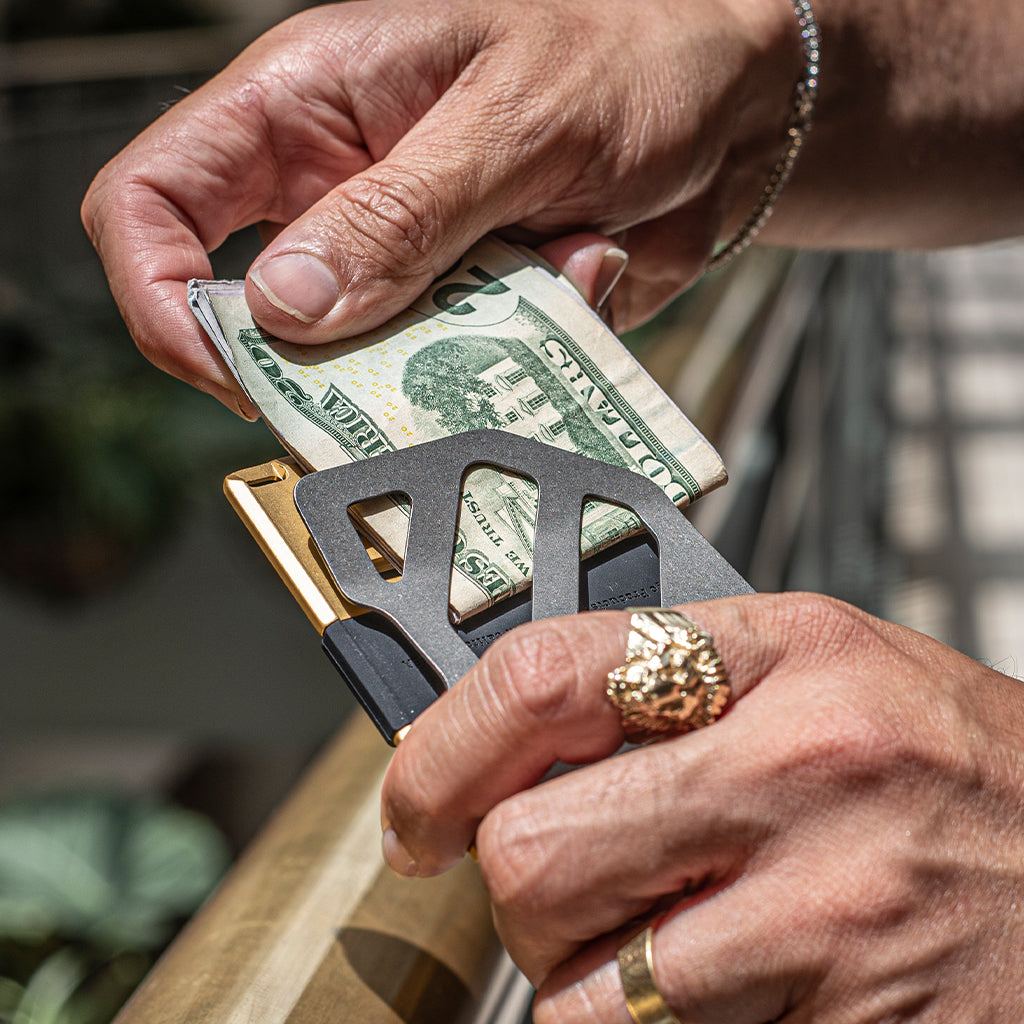 DANGO MC01 TITANIUM MONEY CLIP