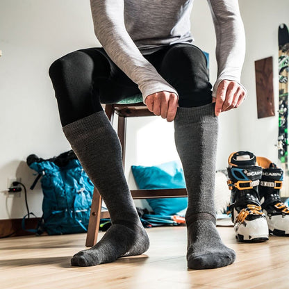 Minus33 Lightweight - Ski and Snowboard Over the Calf Socks