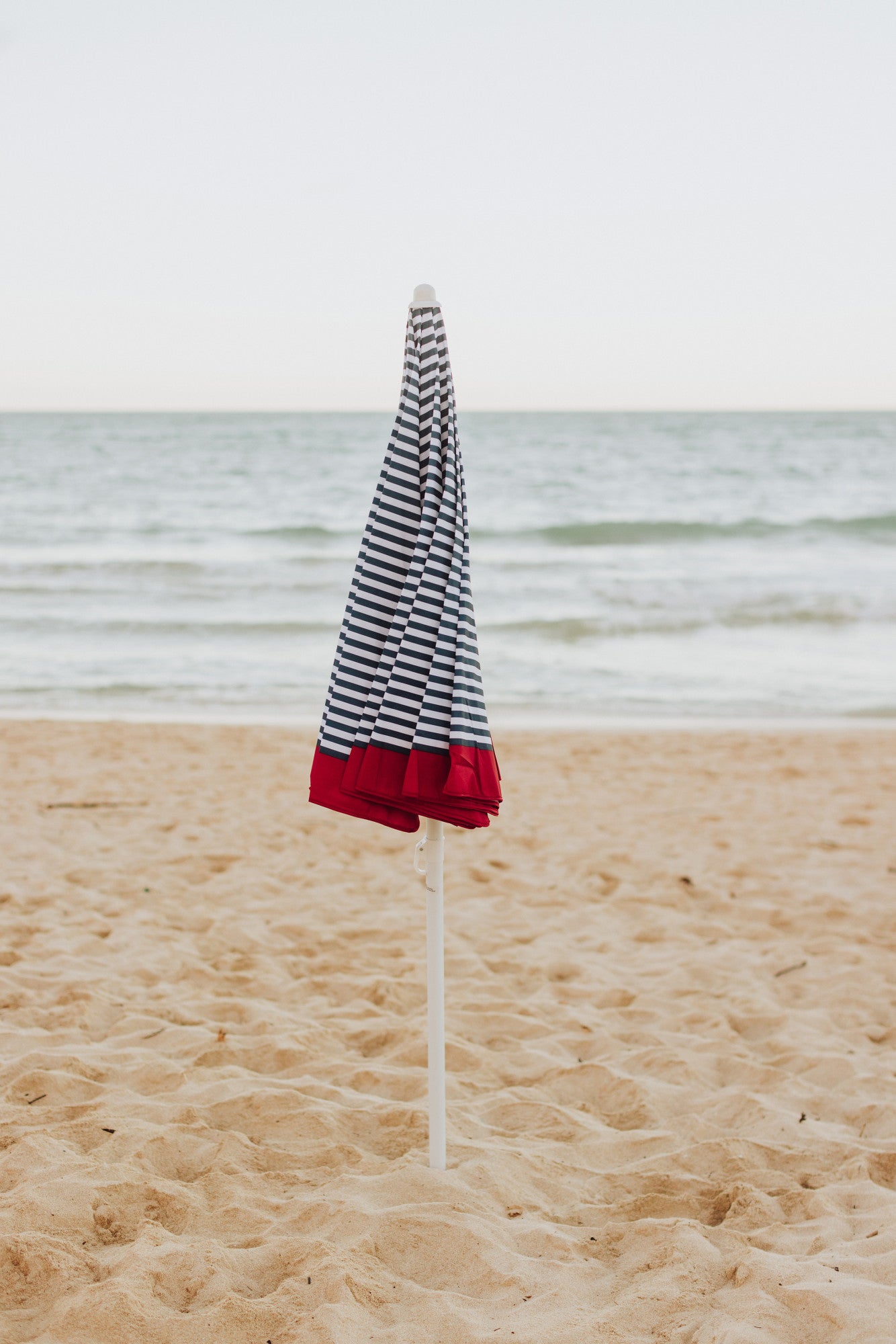 Picnic Time 5.5 Ft. Portable Beach Umbrella