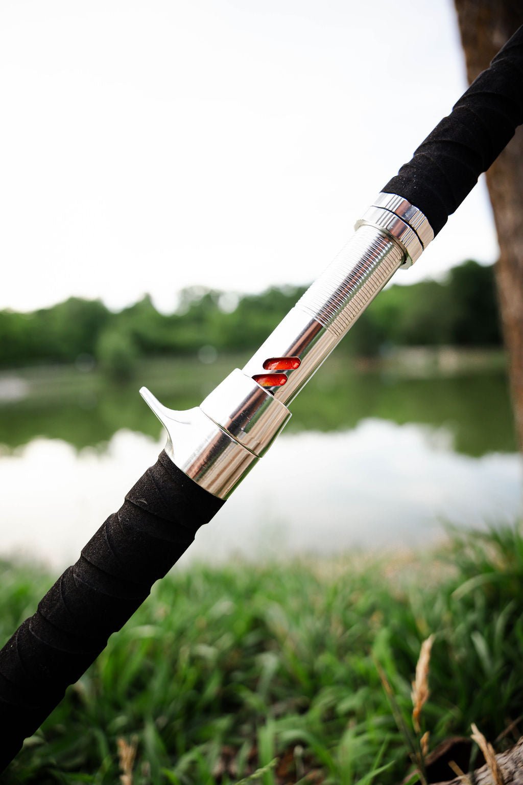 Catfish Pro Orange Dragon Fire Casting Glow Rod