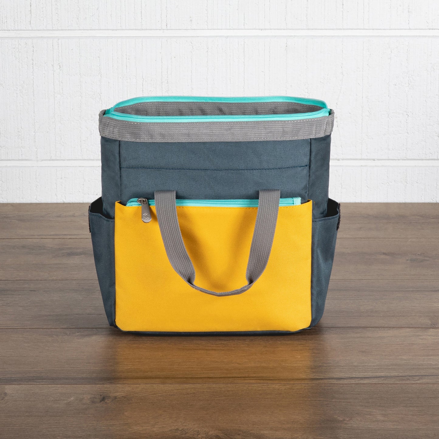 Picnic Time  On The Go Lunch Bag Cooler