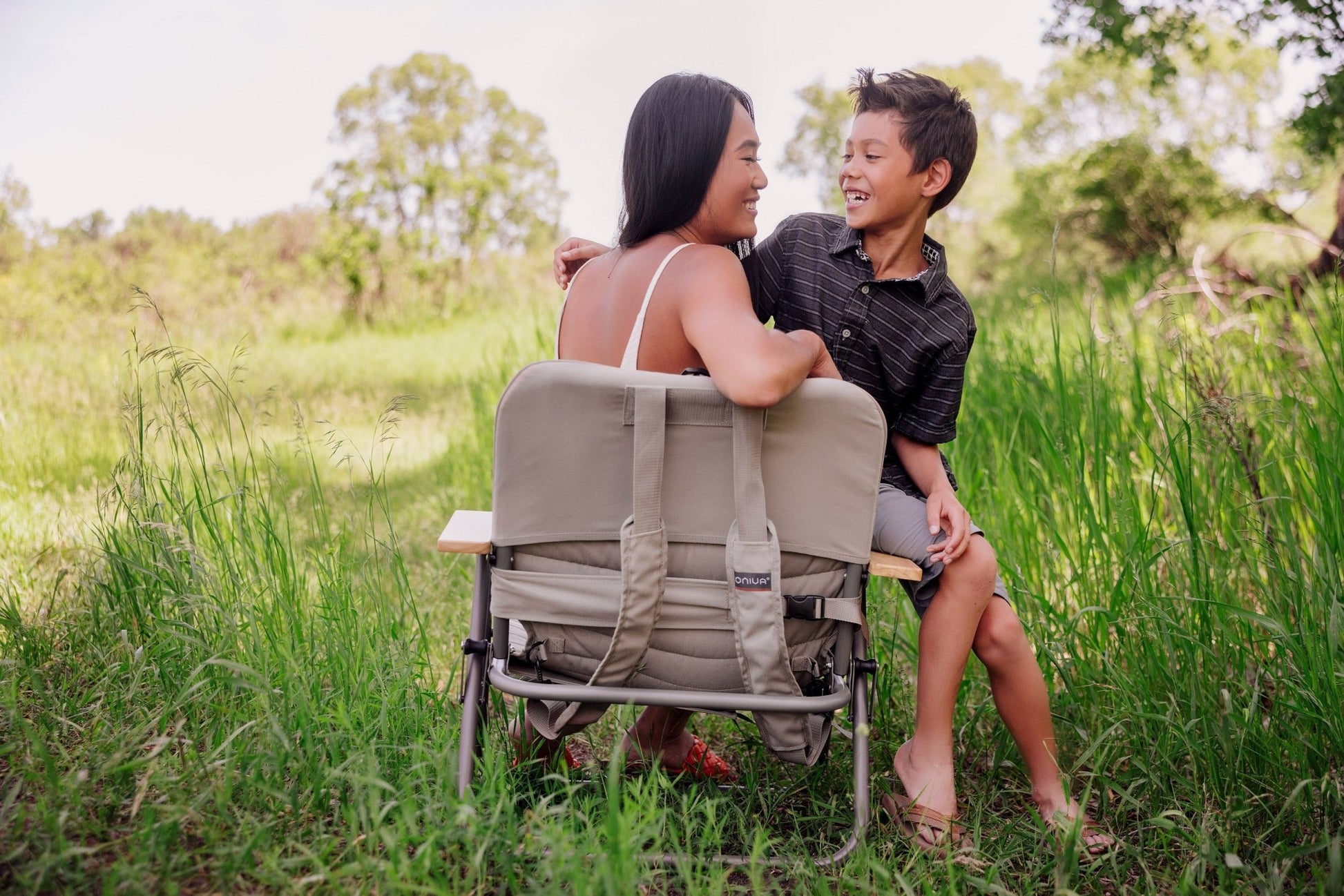 Picnic Time Descanso Padded Beach Chair - Angler's Pro Tackle & Outdoors