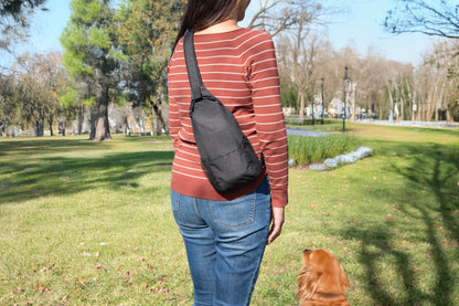 Picnic Time Strider Crossbody Cooler Sling Bag