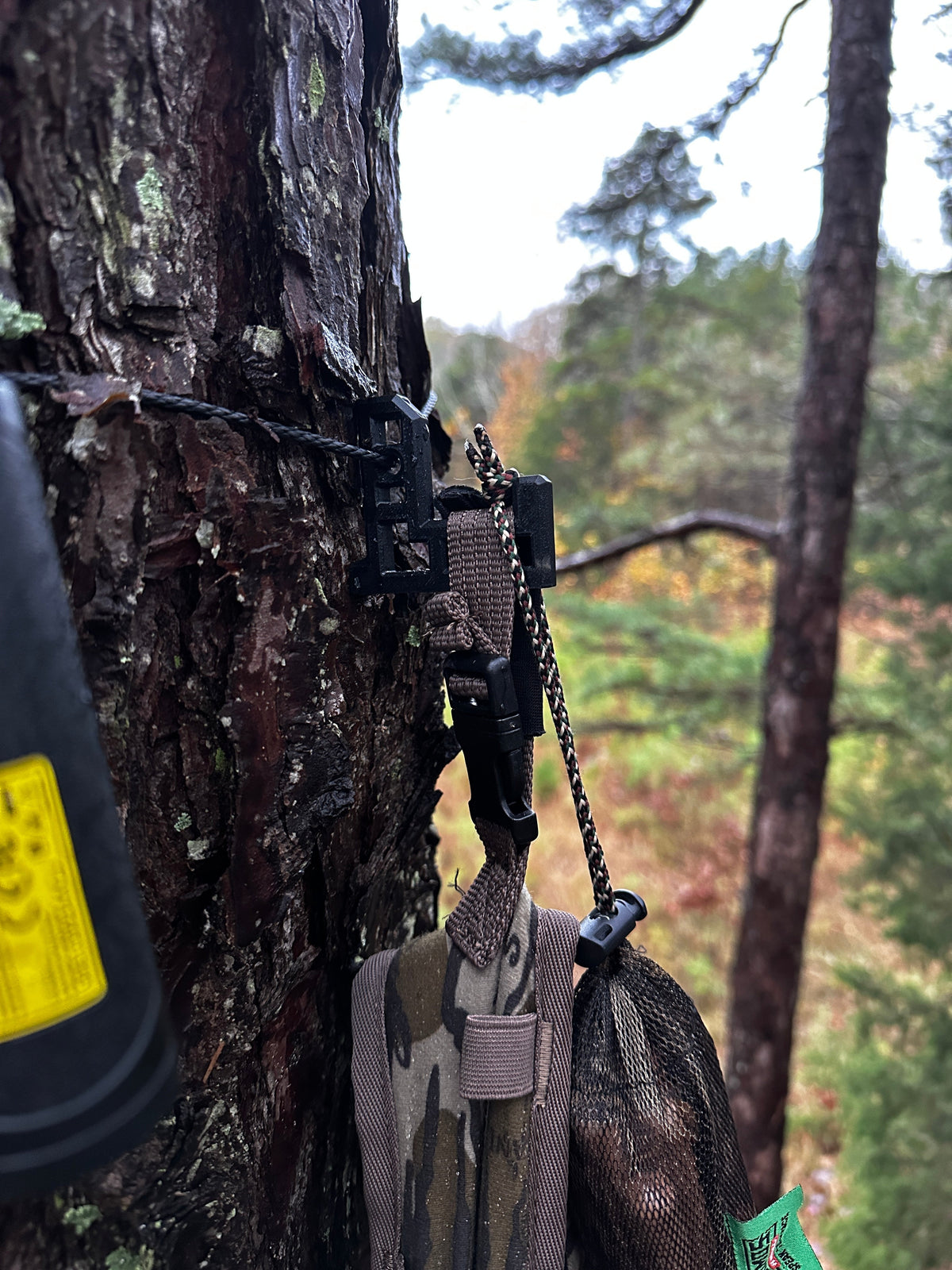 Wayward Ridge  Wire | Pocket Bow Hanger