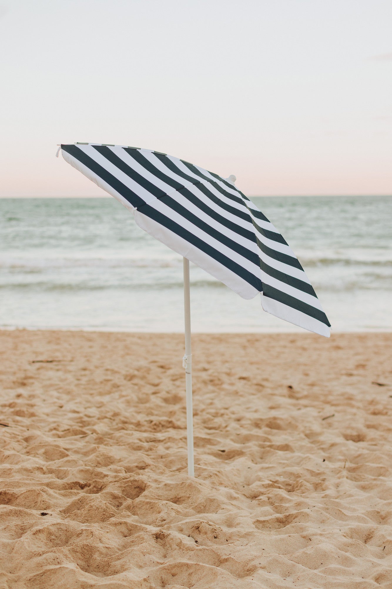 Picnic Time 5.5 Ft. Portable Beach Umbrella
