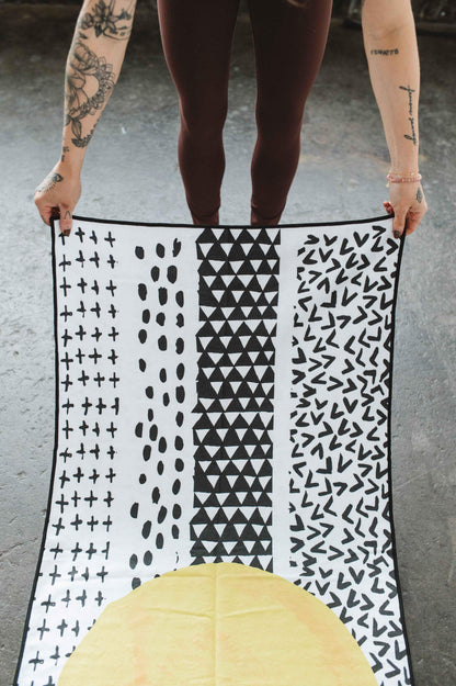Yune Yoga Towel Jagger