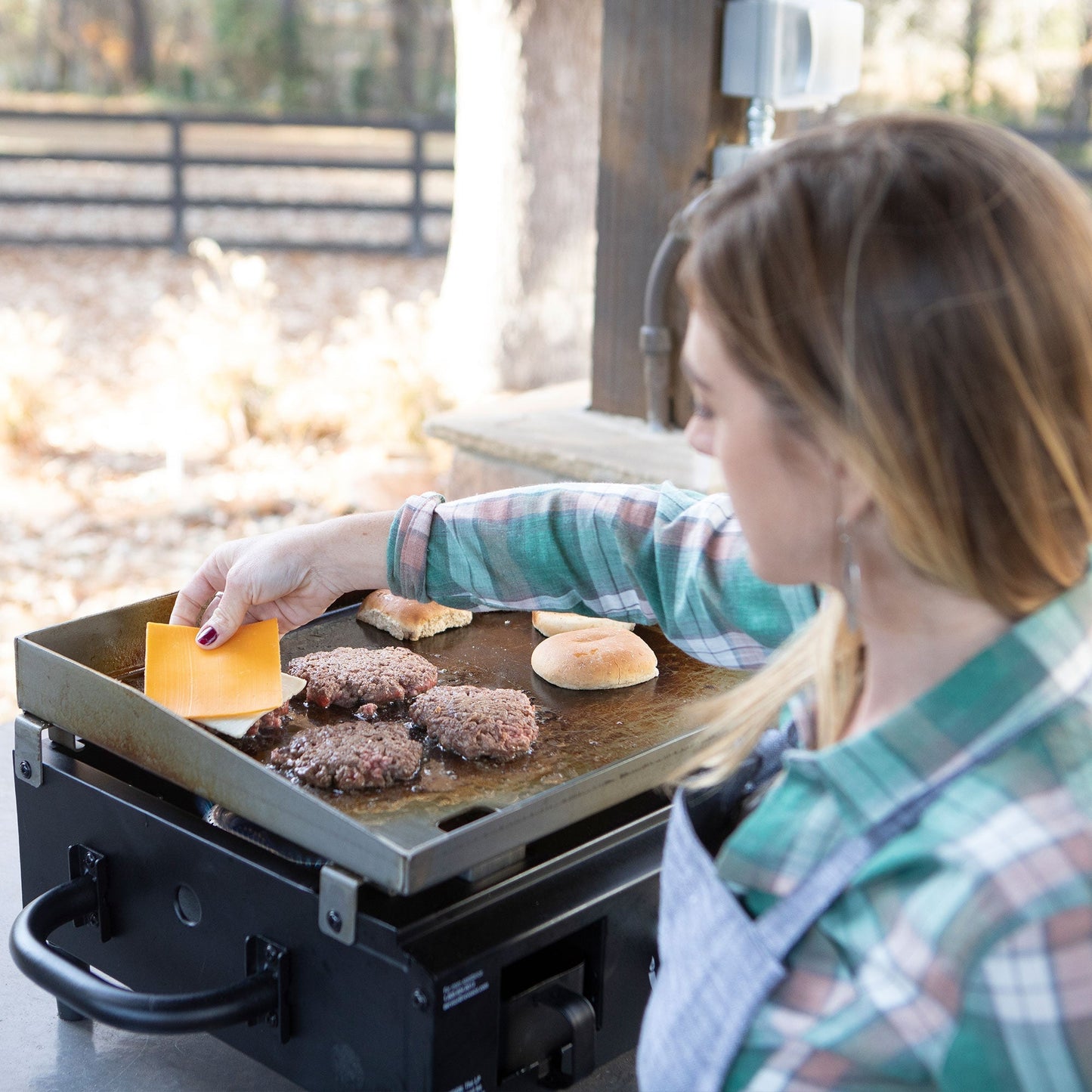 Razor Griddle GGT2160M 19 Inch Portable 1 Burner LP Propane Gas Grill, Steel - Angler's Pro Tackle & Outdoors