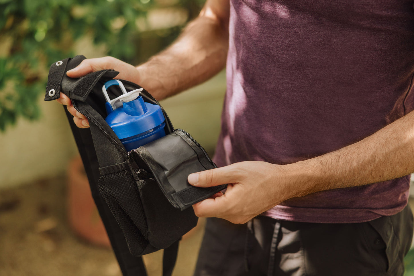 Picnic Time Strider Crossbody Cooler Sling Bag