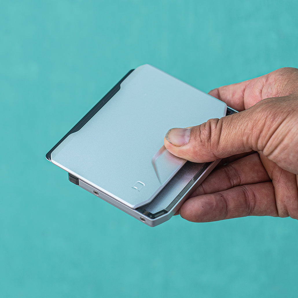 DANGO SK1 Slide Kick Wallet