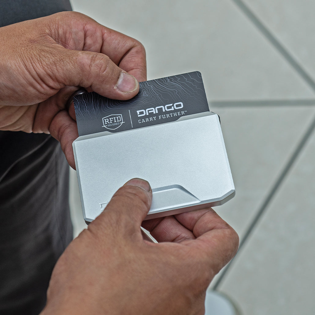 DANGO SK1 Slide Kick Wallet