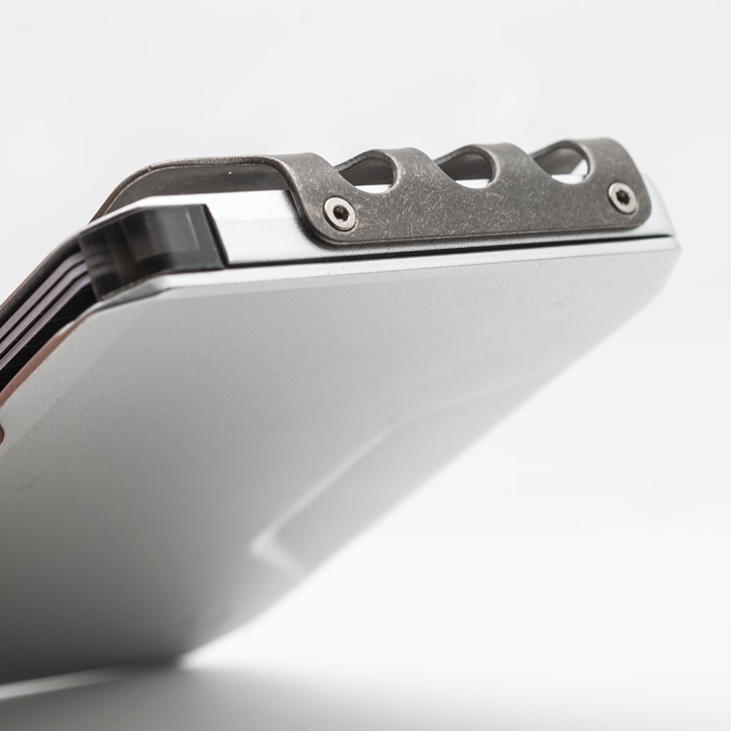DANGO SK1 Slide Kick Wallet with Titanium Money Clip