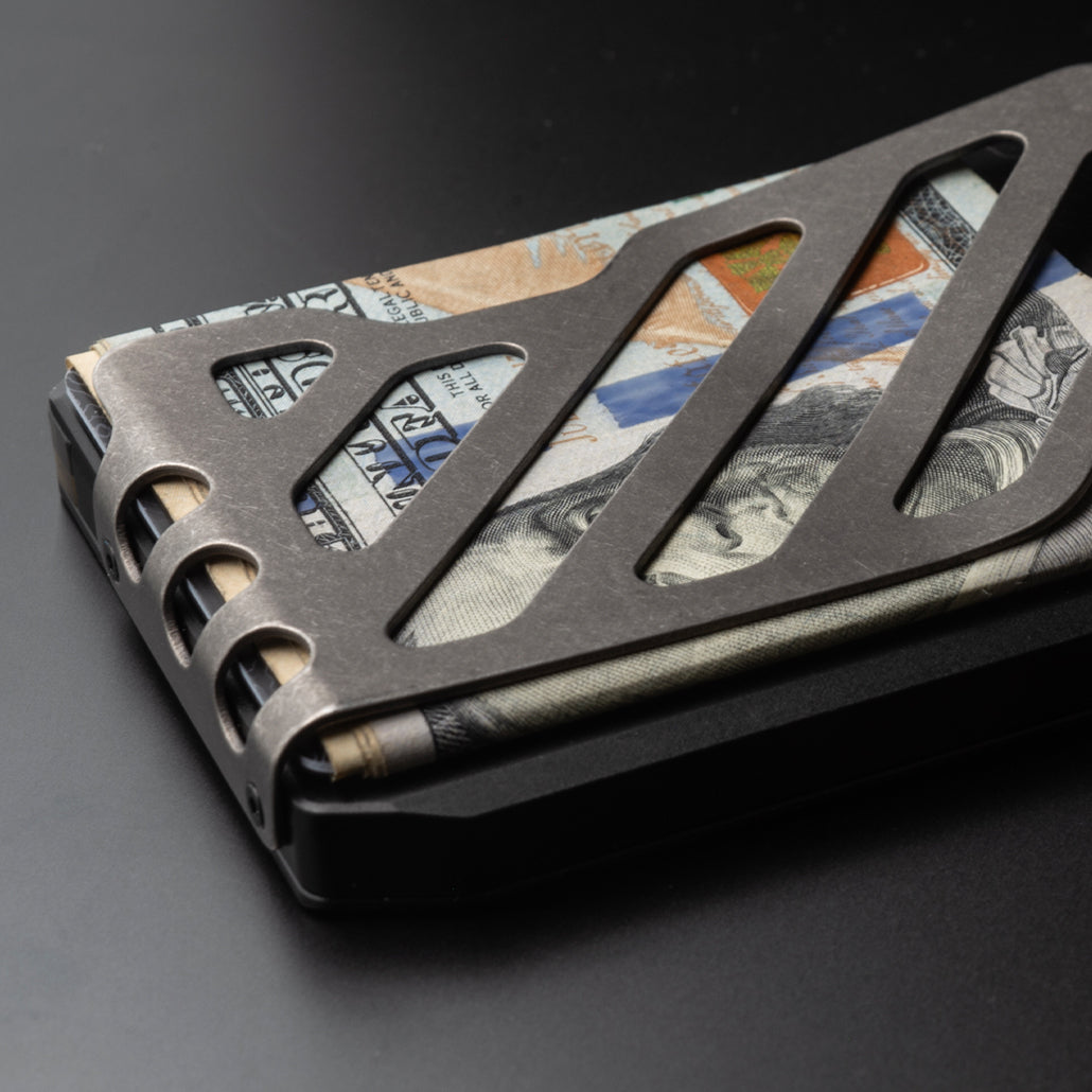 DANGO SK1 Slide Kick Wallet with Titanium Money Clip