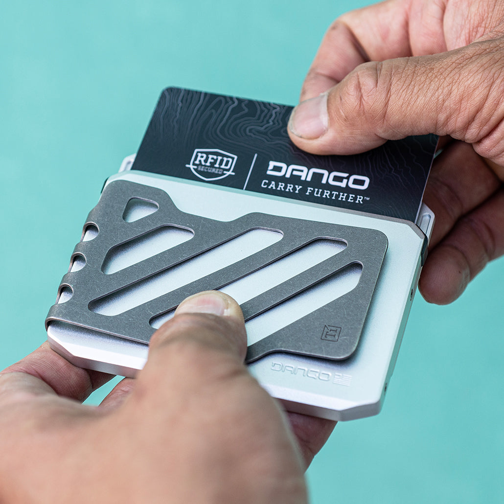 DANGO SK1 Slide Kick Wallet with Titanium Money Clip
