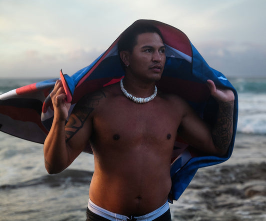 Alaua Hawaiian Flag Anywhere Towel (Ka Hae Hawai'i)