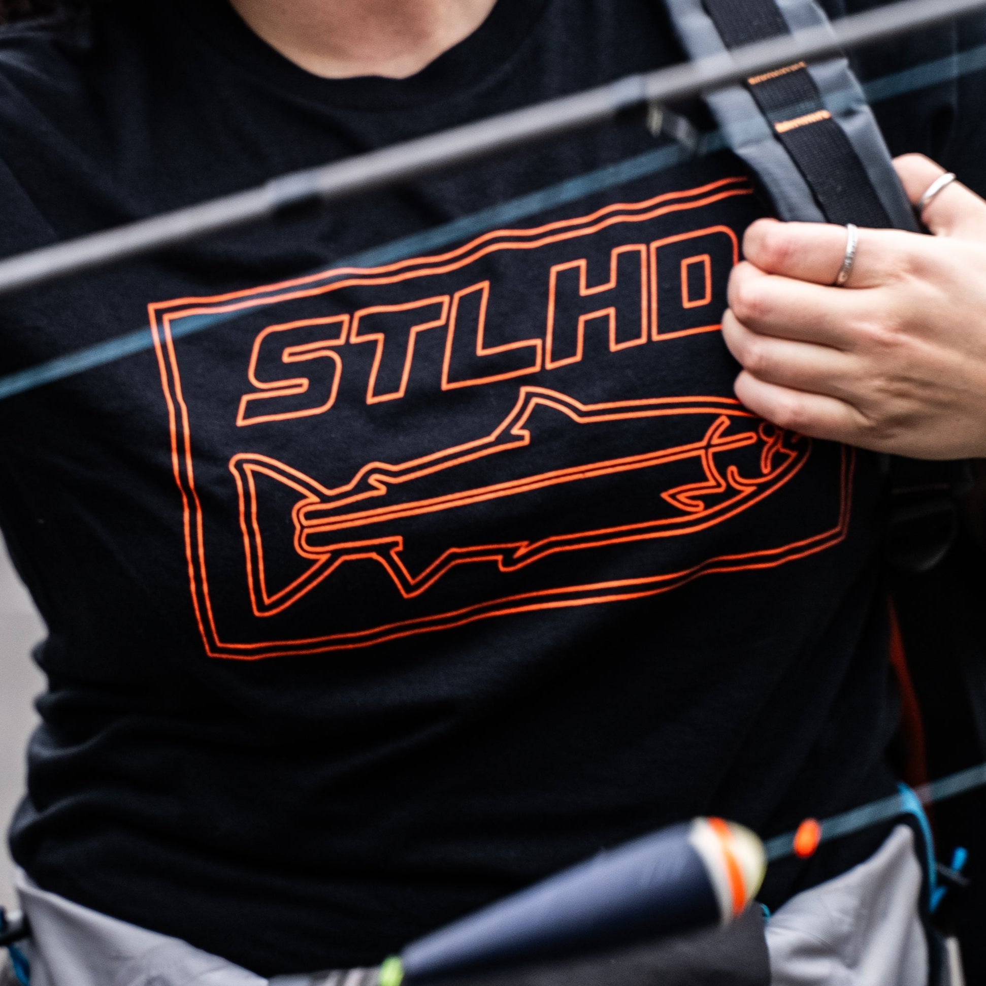 STLHD Men’s Outline T-Shirt - Angler's Pro Tackle & Outdoors