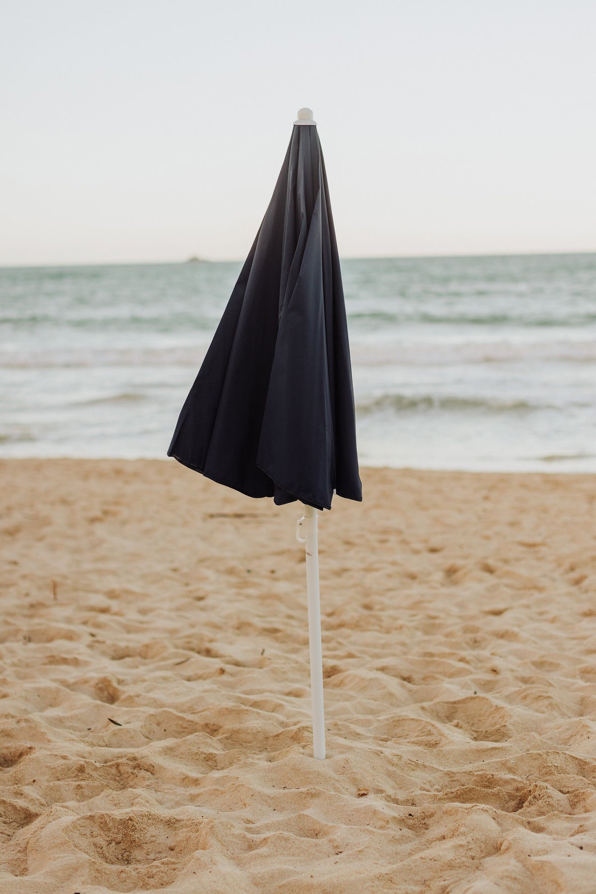 Picnic Time 5.5 Ft. Portable Beach Umbrella